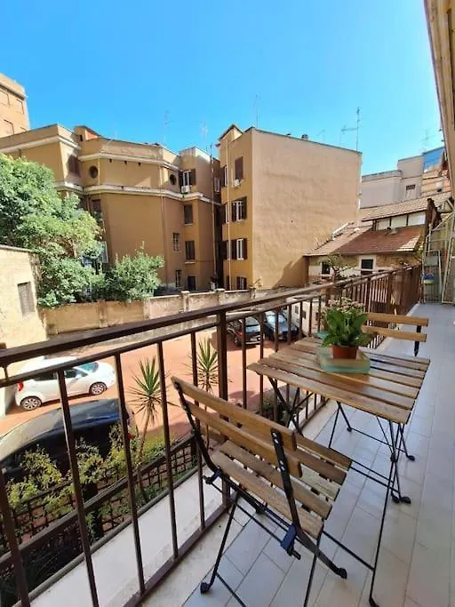 Imperial House In San Giovanni Near The Center Apartment Rome Italy